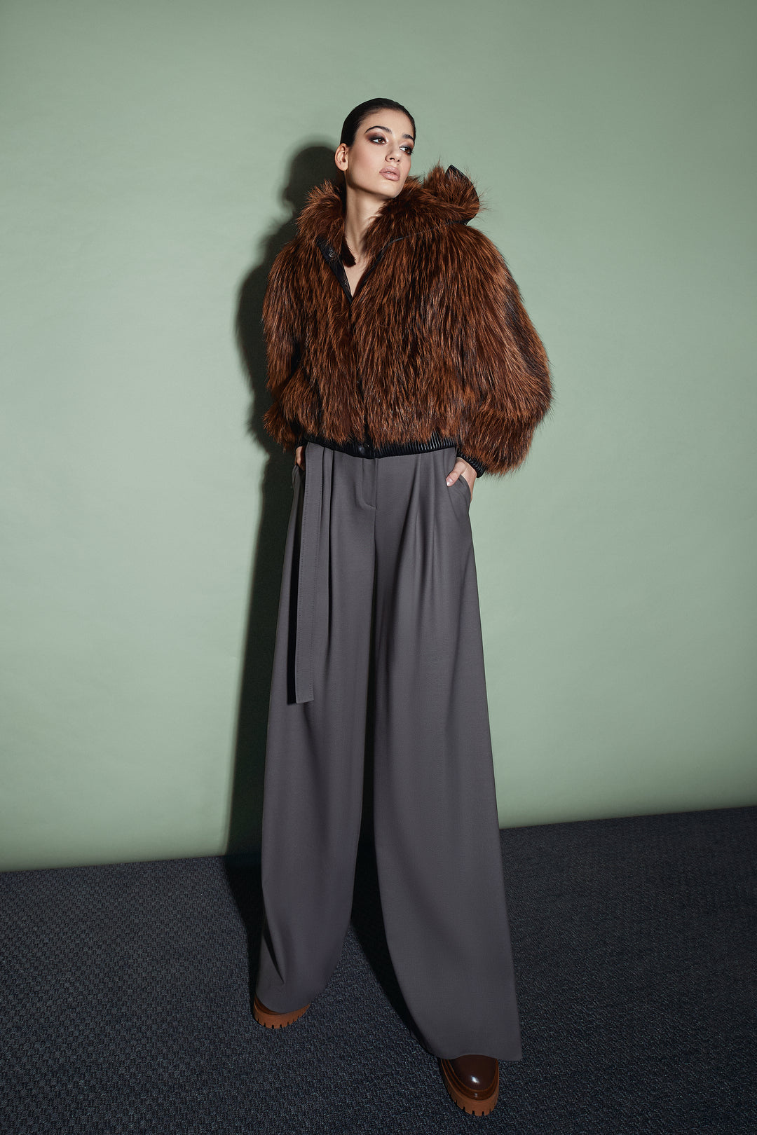 Pantalone vita alta con cintura